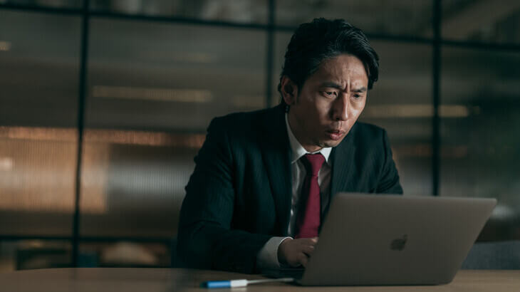 【辞める理由】トラック運転手がすぐ辞める理由６選！当てはまったら危険信号かも